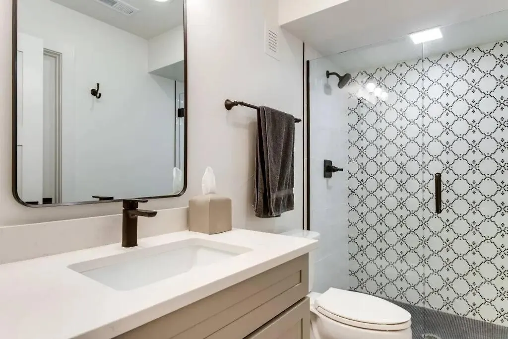 Brand New Two Room Apartment Building On A Park Denver United States